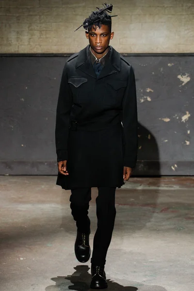 Look 18